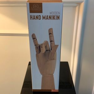 Wooden hand manikin 🖐